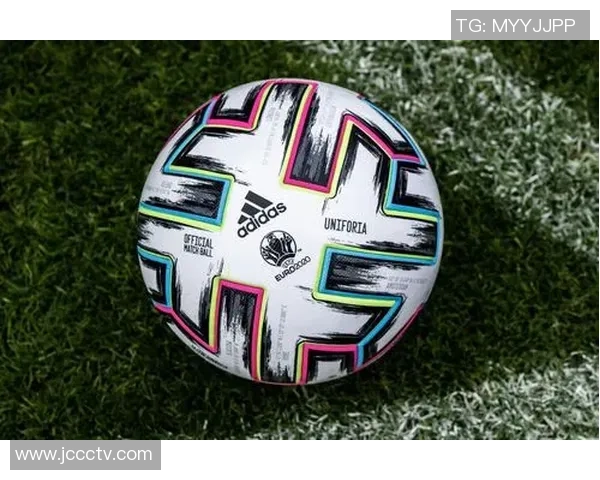 adidas足球明星大揭秘:从球场到时尚的完美跨界之旅 adidas足球明星大揭秘:从球场到时尚的完美跨界之旅