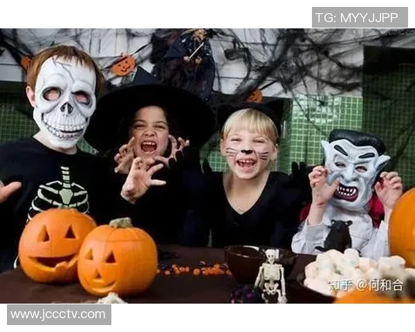 万圣节足球场：球星装扮大比拼，创意十足的魔幻比赛瞬间