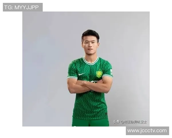 庆祝足球明星成长之路展现个人奋斗与荣耀时刻