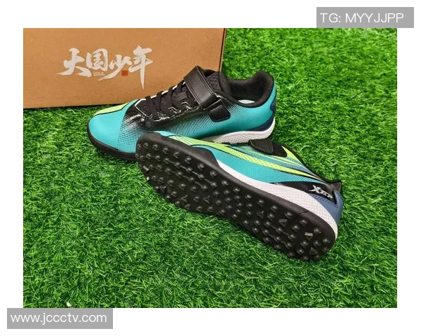 性价比高的平价球星足球鞋推荐及购买指南